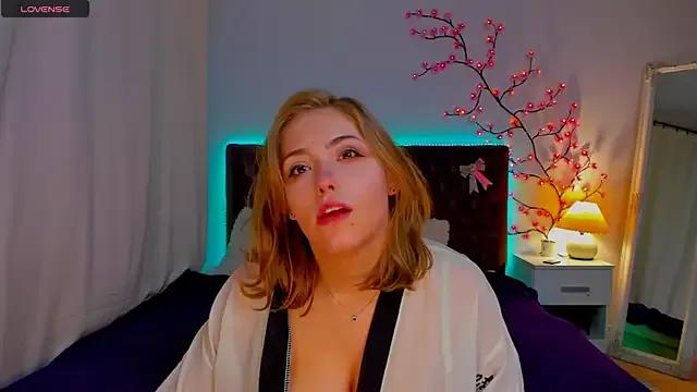 DellaRowe on StripChat 