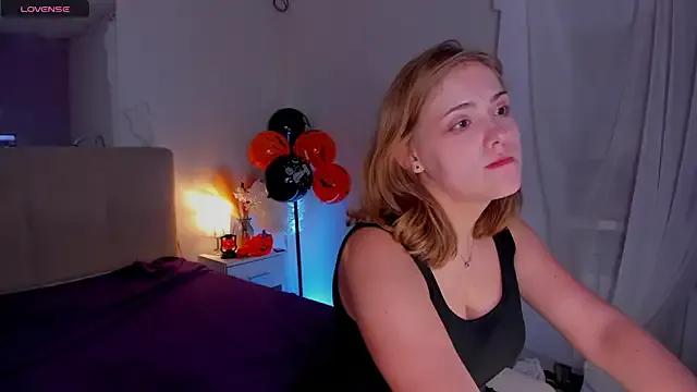 DellaRowe on StripChat 