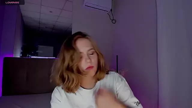 DellaRowe on StripChat 