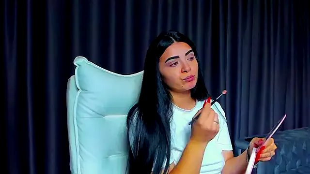 DevashaQueenX on StripChat