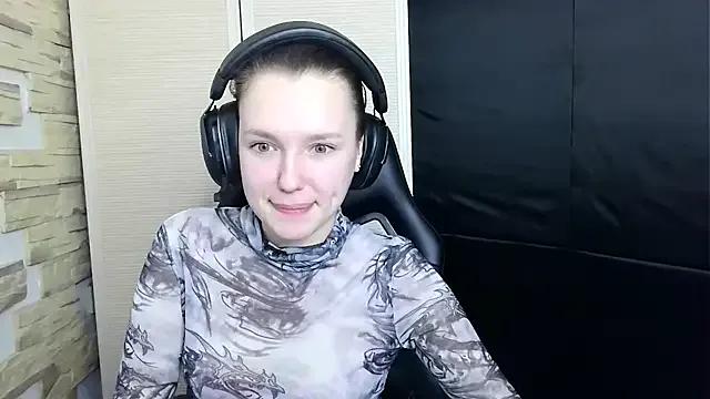 Diana-back — show panties