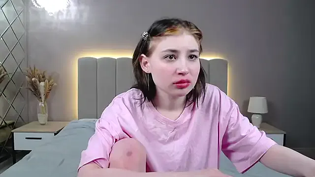 DianaMello on StripChat