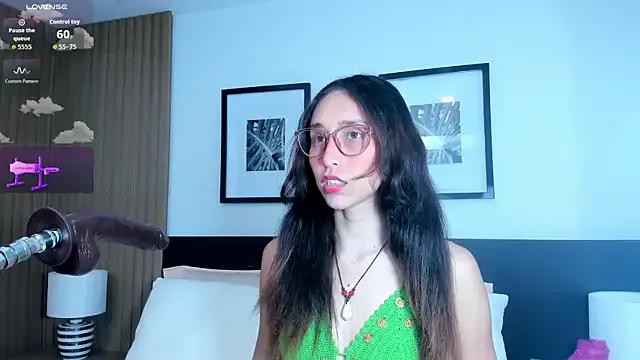 doll_bella_ on StripChat 