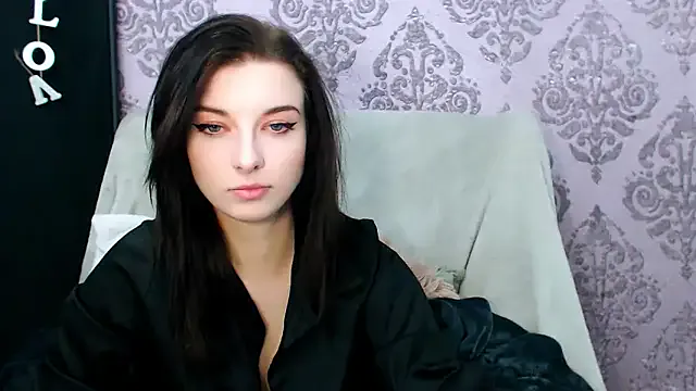 DominantLuna on StripChat