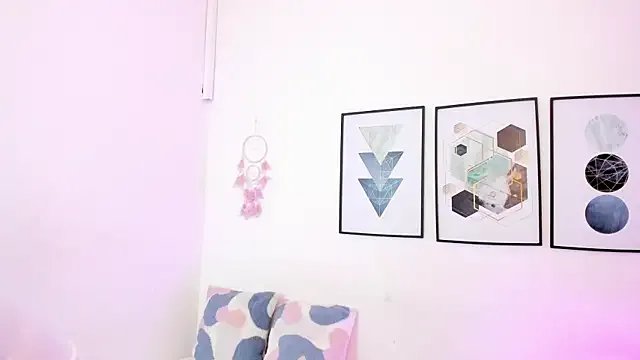 dullce77 on StripChat 