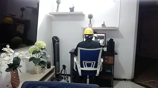 dylan_santiago_ on StripChat