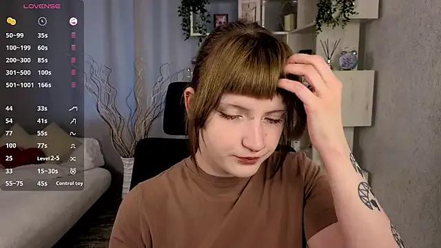 EchoBloom — Slowly massage ass under shorts