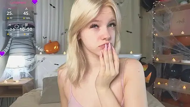 EdlaHewell on StripChat