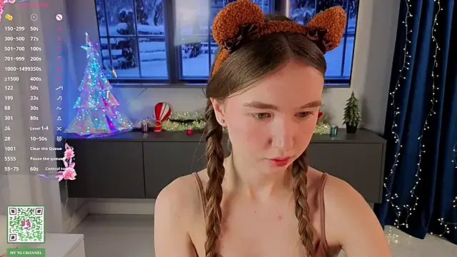 ElfredaTupy on StripChat