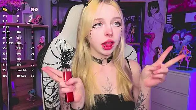 ElvenQueen on StripChat