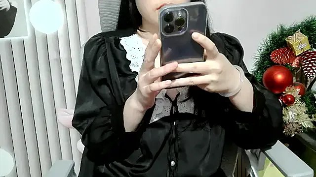 Emachiii on StripChat