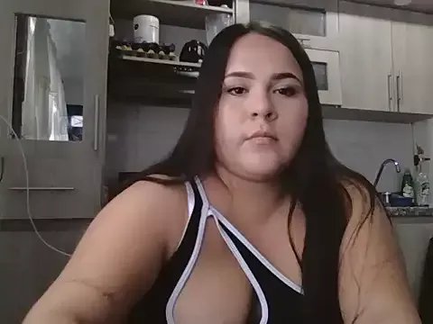 Emacurvi on StripChat