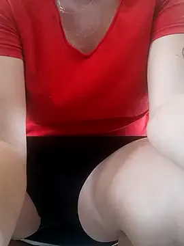 emiliemilf on StripChat