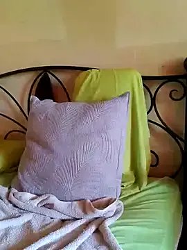 emiliemilf — Retire bas dehors