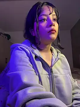 EmillieX on StripChat