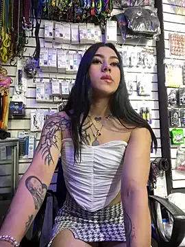 emily_24x — Fingers in pussy