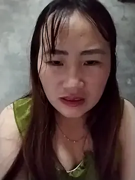 emini-xx on StripChat