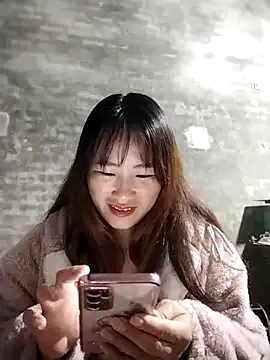 emini-xx on StripChat