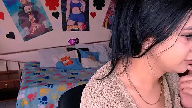 EmmilyConnor on StripChat 