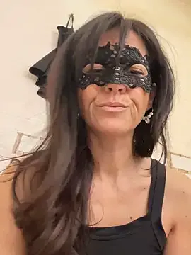 EmySkinny85 on StripChat