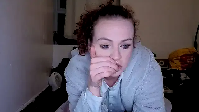 ENGLISHEMILY_69 on StripChat