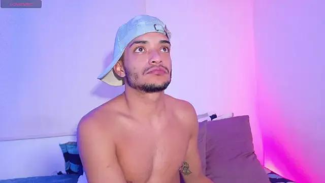 eross_chipre_ on StripChat