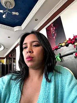 Esmerald_1111 on StripChat 