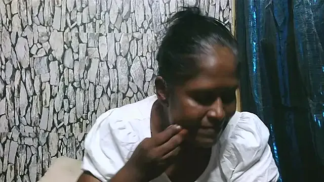 Exotic_indian95 — striptease #blowjob #glasses #fingering