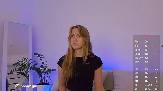 Fallinlove1 on StripChat 