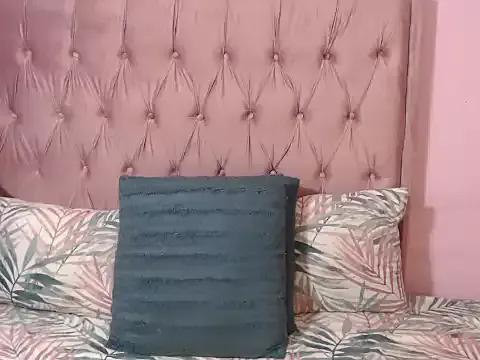 fifiqueen25 on StripChat 