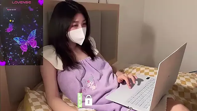 fioralba on StripChat