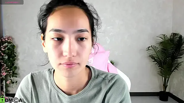 FlirtyAura on StripChat