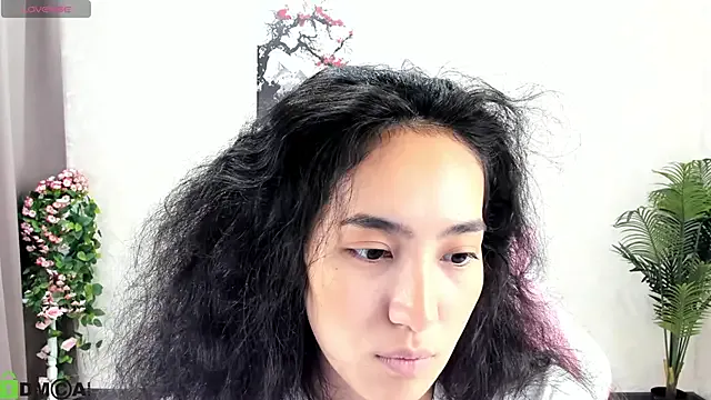 FlirtyAura on StripChat