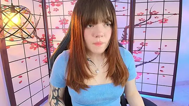 Fluffy_Bubble21 on StripChat