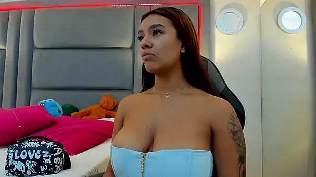 GabyMoreau on StripChat