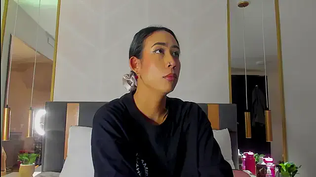 GabyPetit — Rub my pussy under my pantyhose 