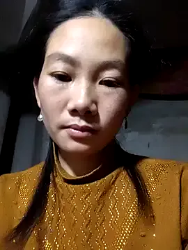 gio-thu on StripChat