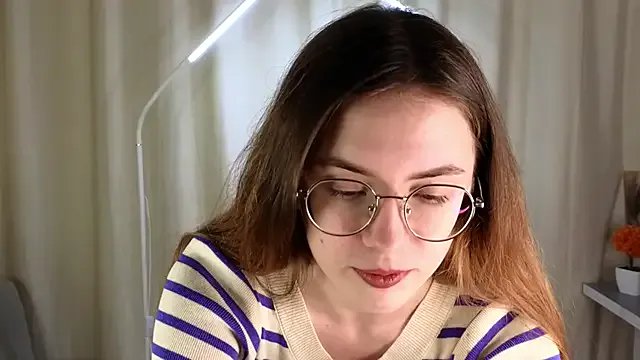 HalleyKeer on StripChat 