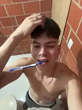 Handsome_boys69 on StripChat