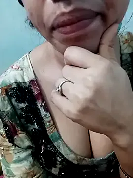 Haniya-143 on StripChat