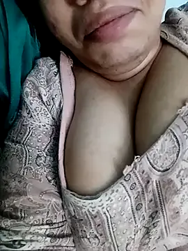 Haniya-143 on StripChat