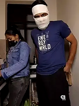 Heena-143 on StripChat