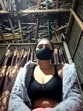 HenaAra on StripChat