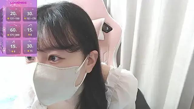 hinako08 on StripChat