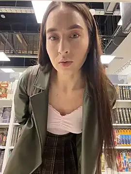 Holly_Play — Don't hold back and rub wet panties