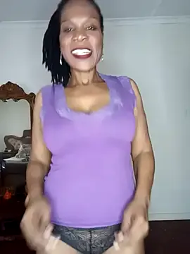 Hotcougar on StripChat