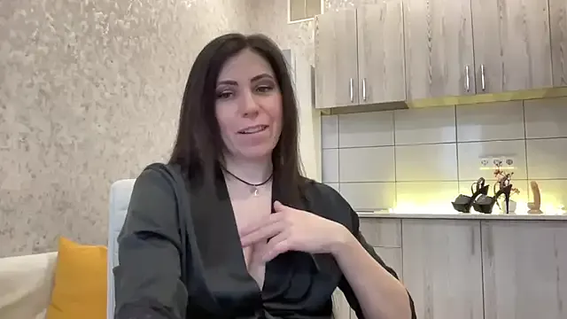 HotyWinter on StripChat