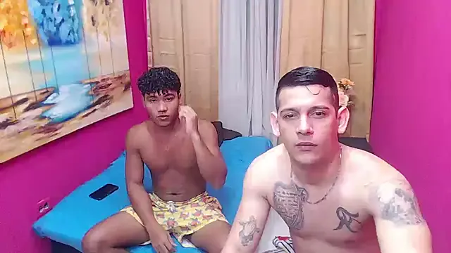 hugecocks_hot on StripChat