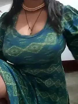 husa_Malikaa — boobs show