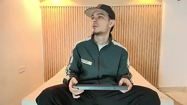 IM_BULL — CUM SHOW